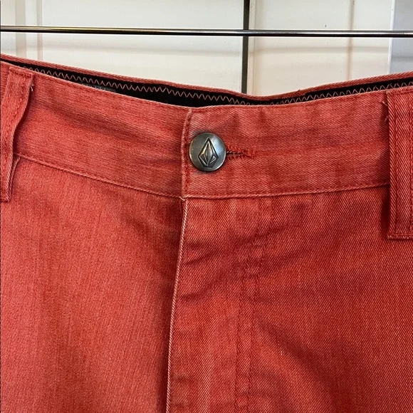 Volcom Rust Shorts 33 - Picture 2 of 12